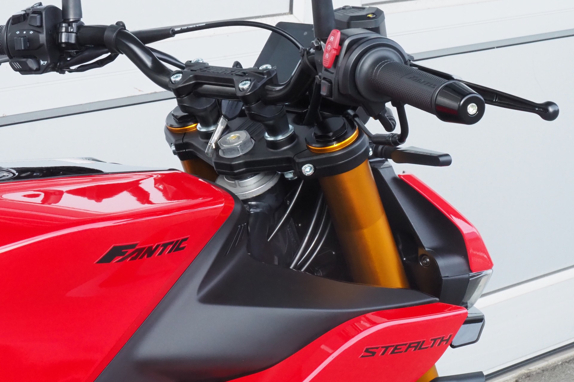 FANTIC STEALTH 125-image-8