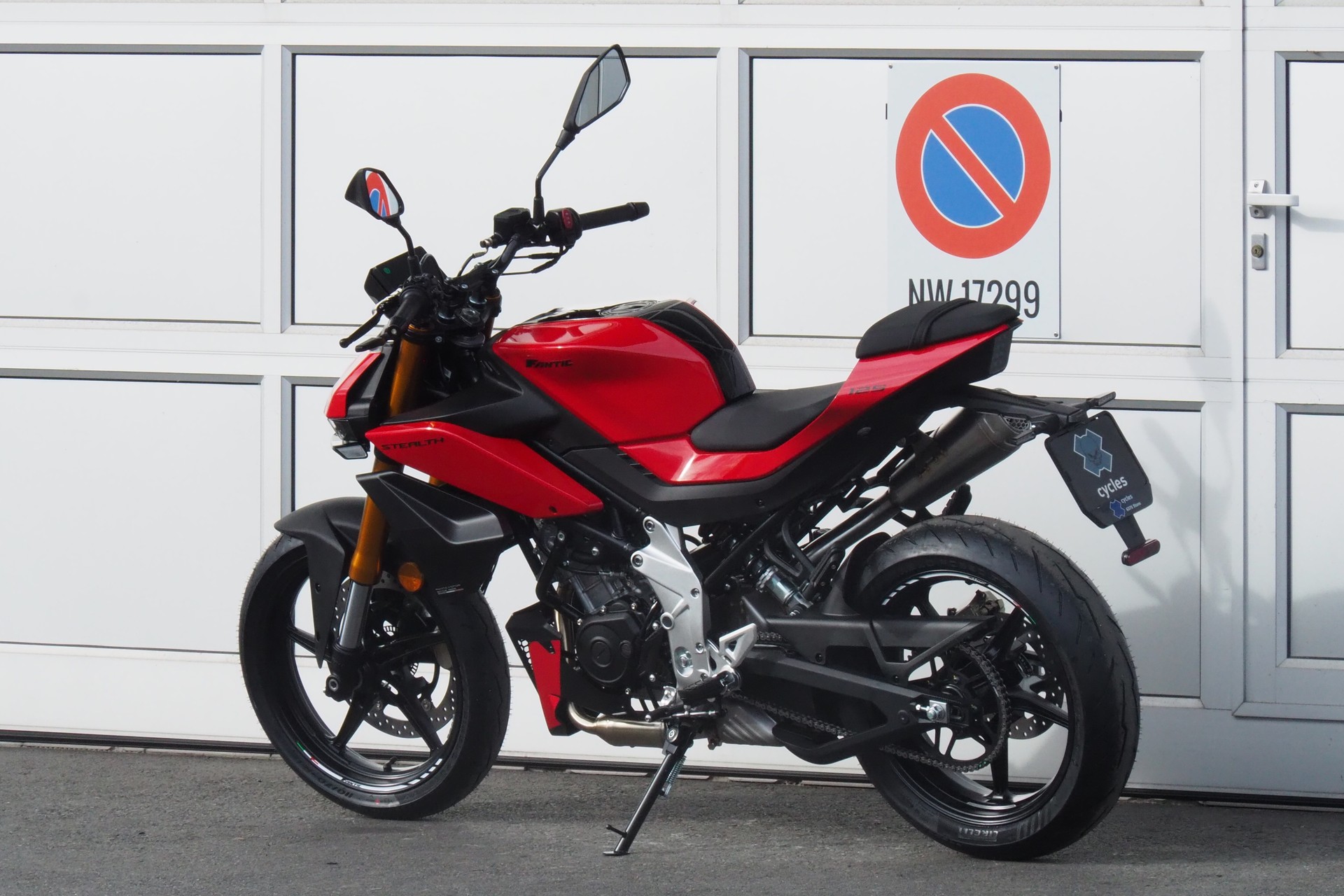 FANTIC STEALTH 125-image-5