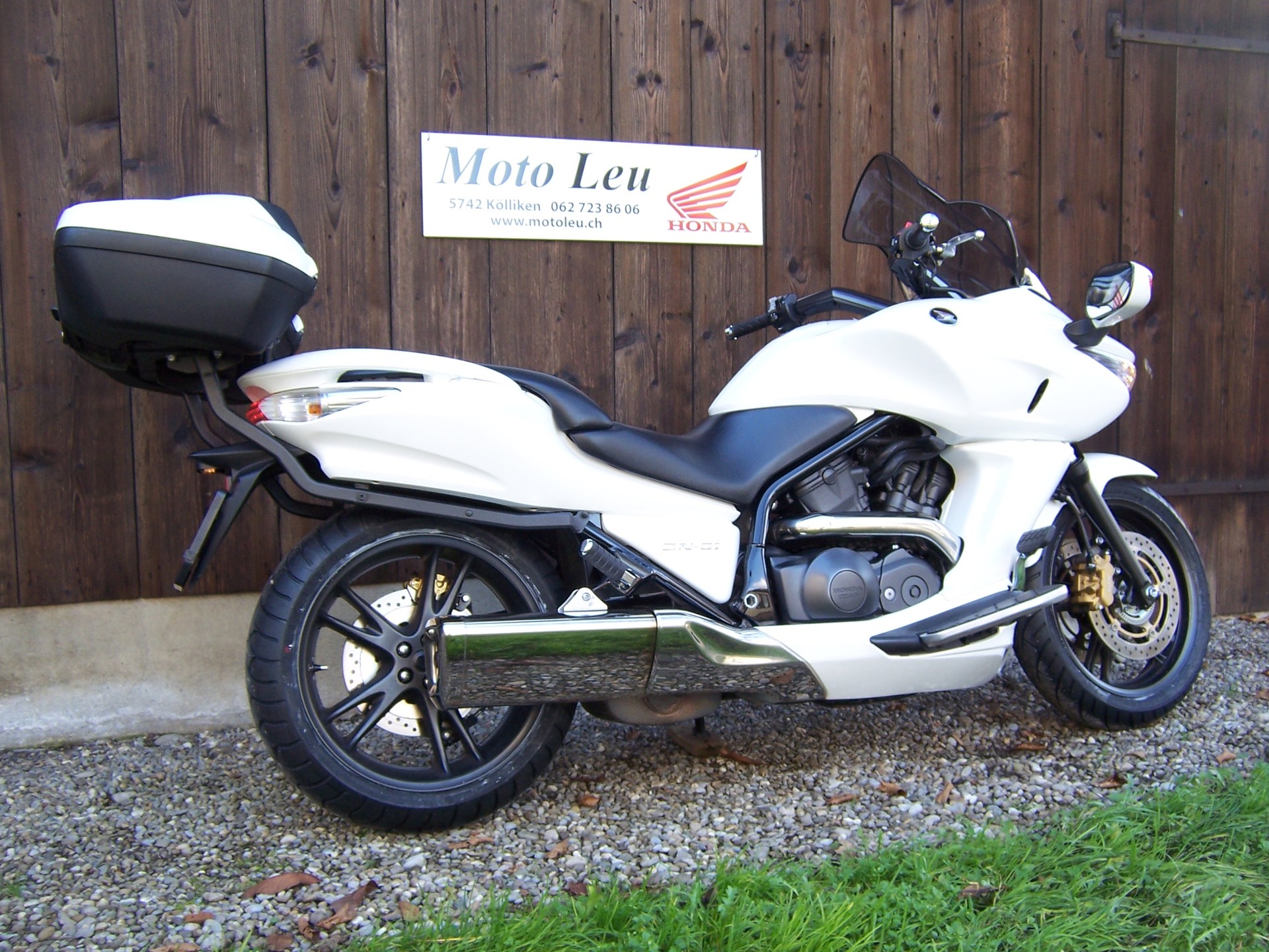 HONDA DN-01 ABS-image-10