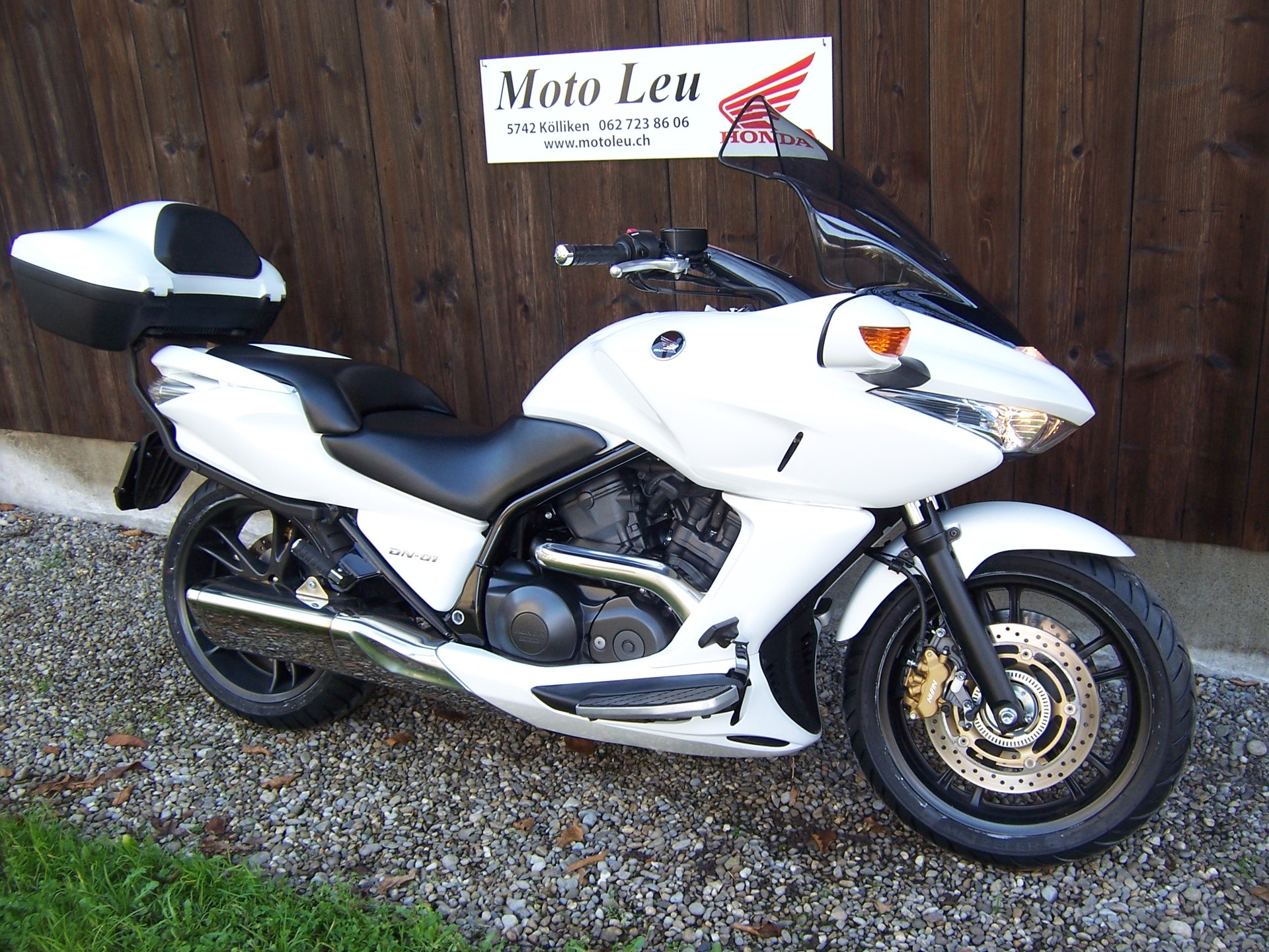HONDA DN-01 ABS-image-9