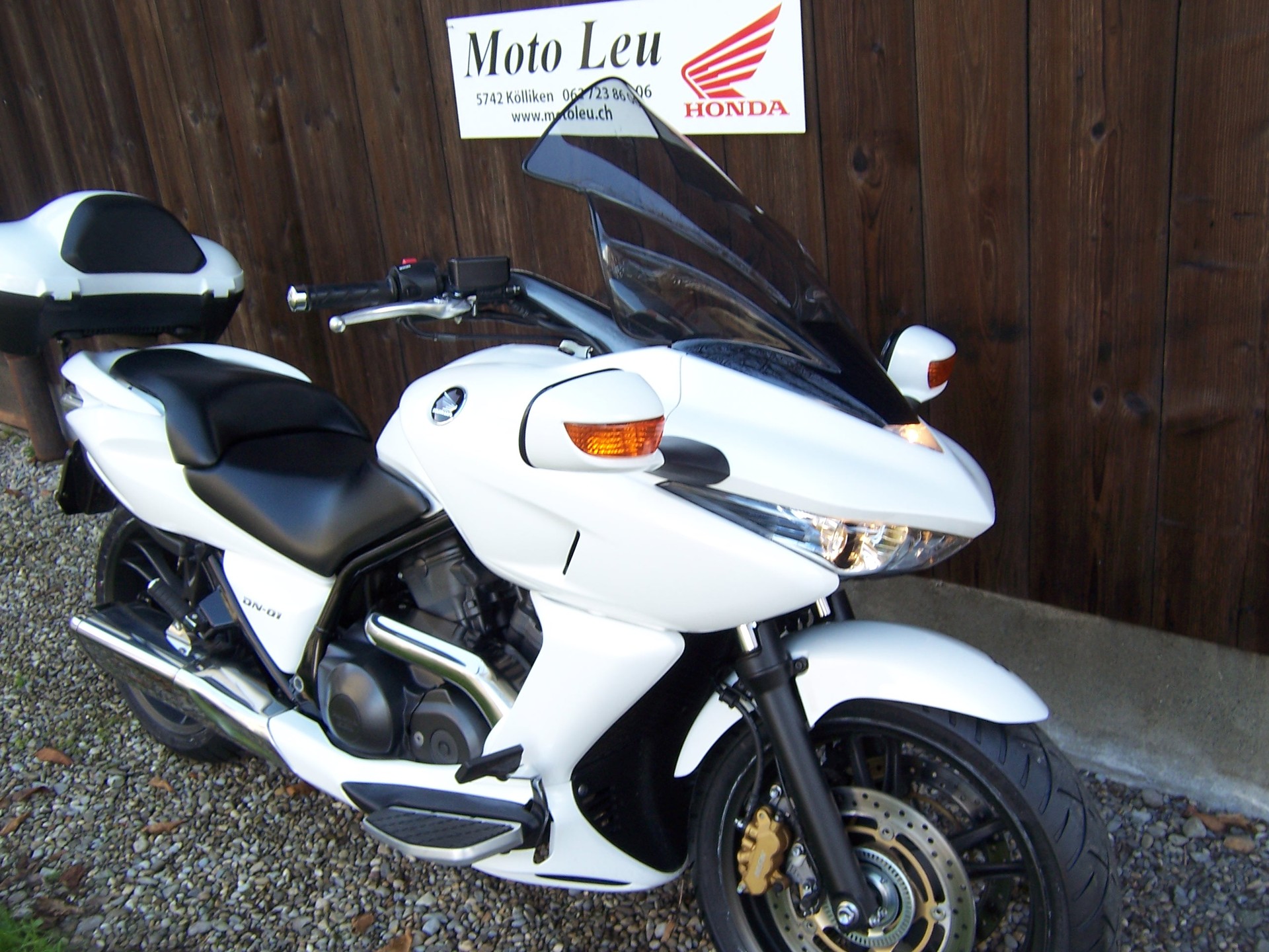 HONDA DN-01 ABS-image-8