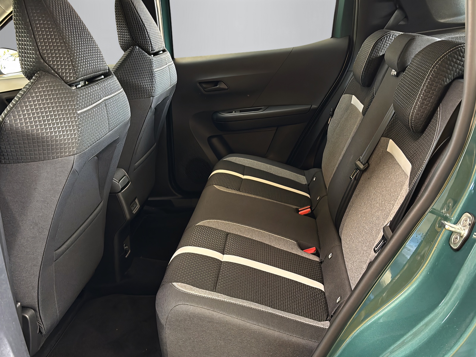 OPEL Frontera-e Edition 44 kWh-image-12