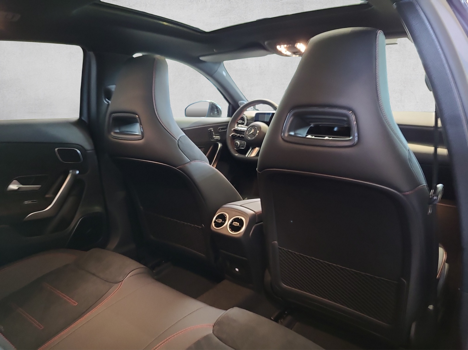 MERCEDES-BENZ A 250 4Matic 8G-DCT-image-14