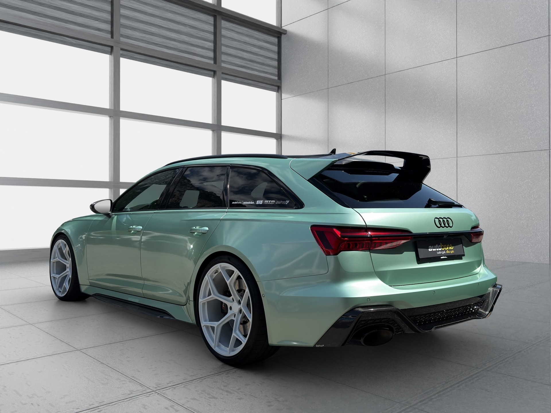 AUDI RS6 Avant 4.0 TFSI V8 quattro-image-2
