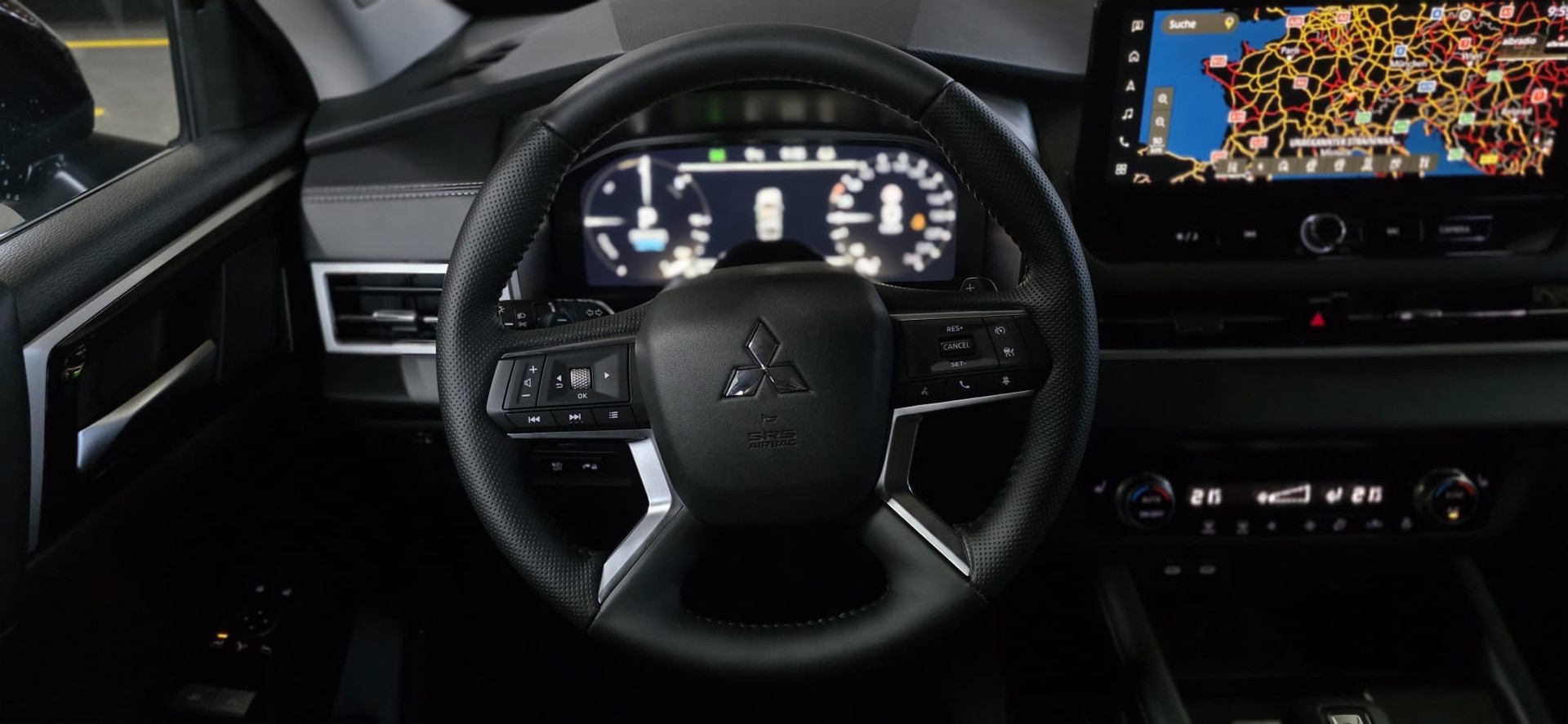 MITSUBISHI Outlander 2.4 PHEV Invite 4WD Automatic-image-12