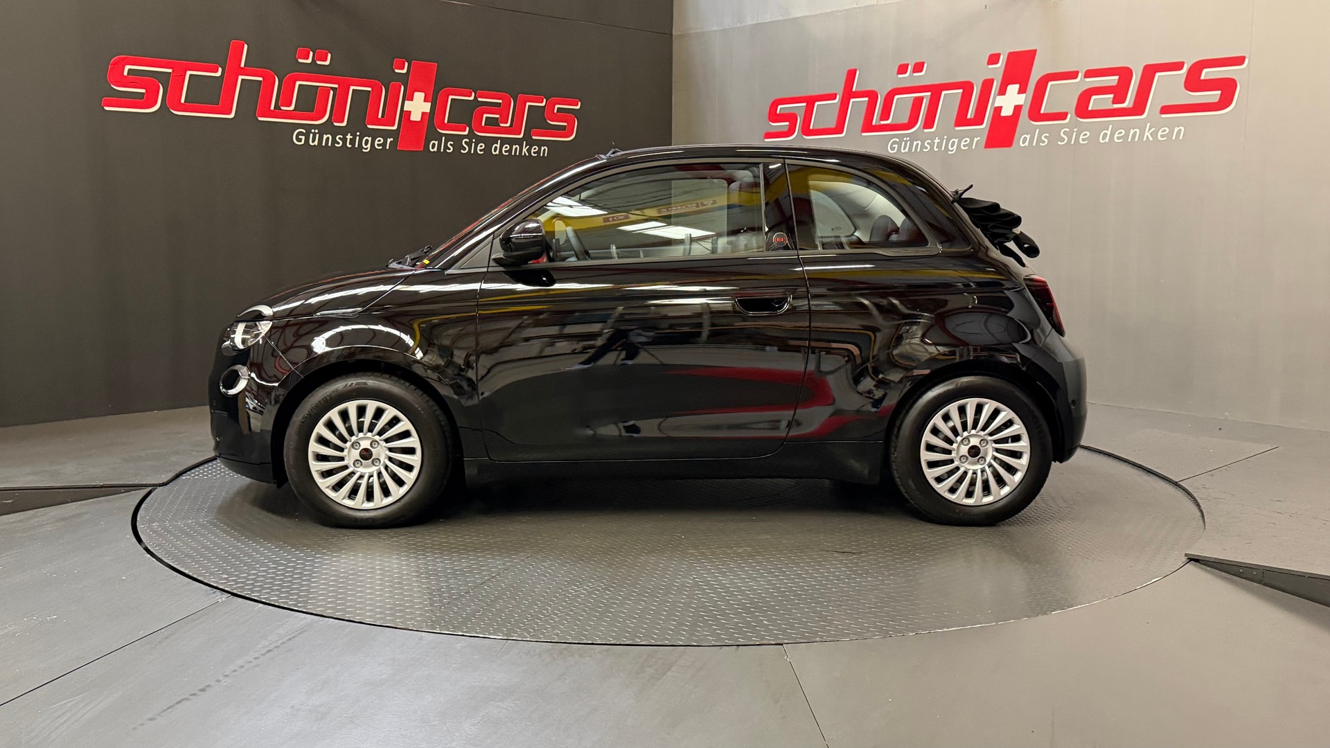 FIAT 500 C electric 87 kW Red-showroom-element-2