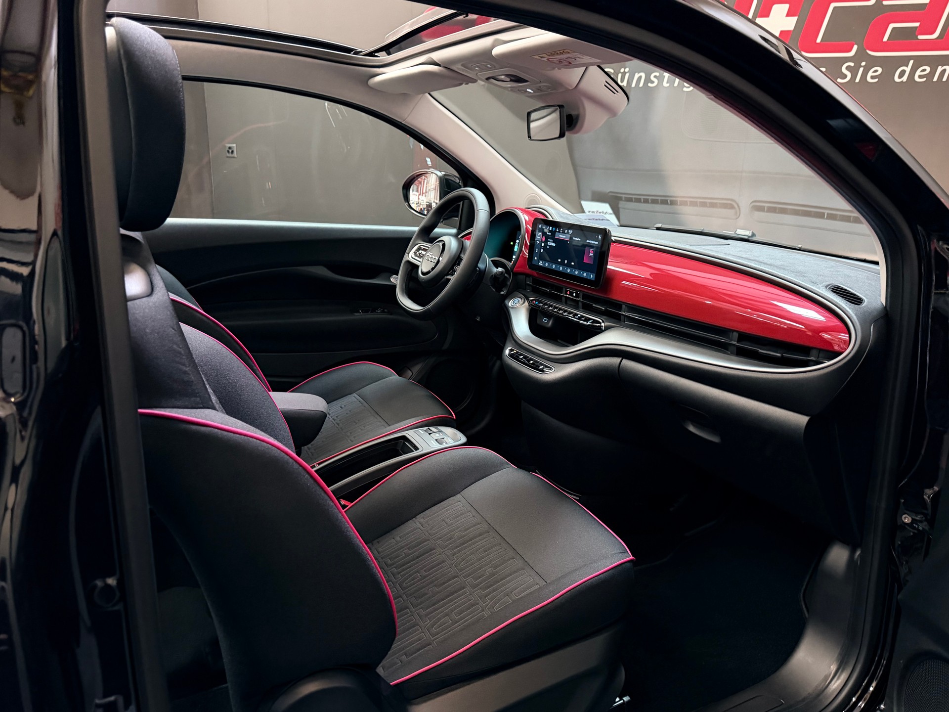 FIAT 500 C electric 87 kW Red-image-13