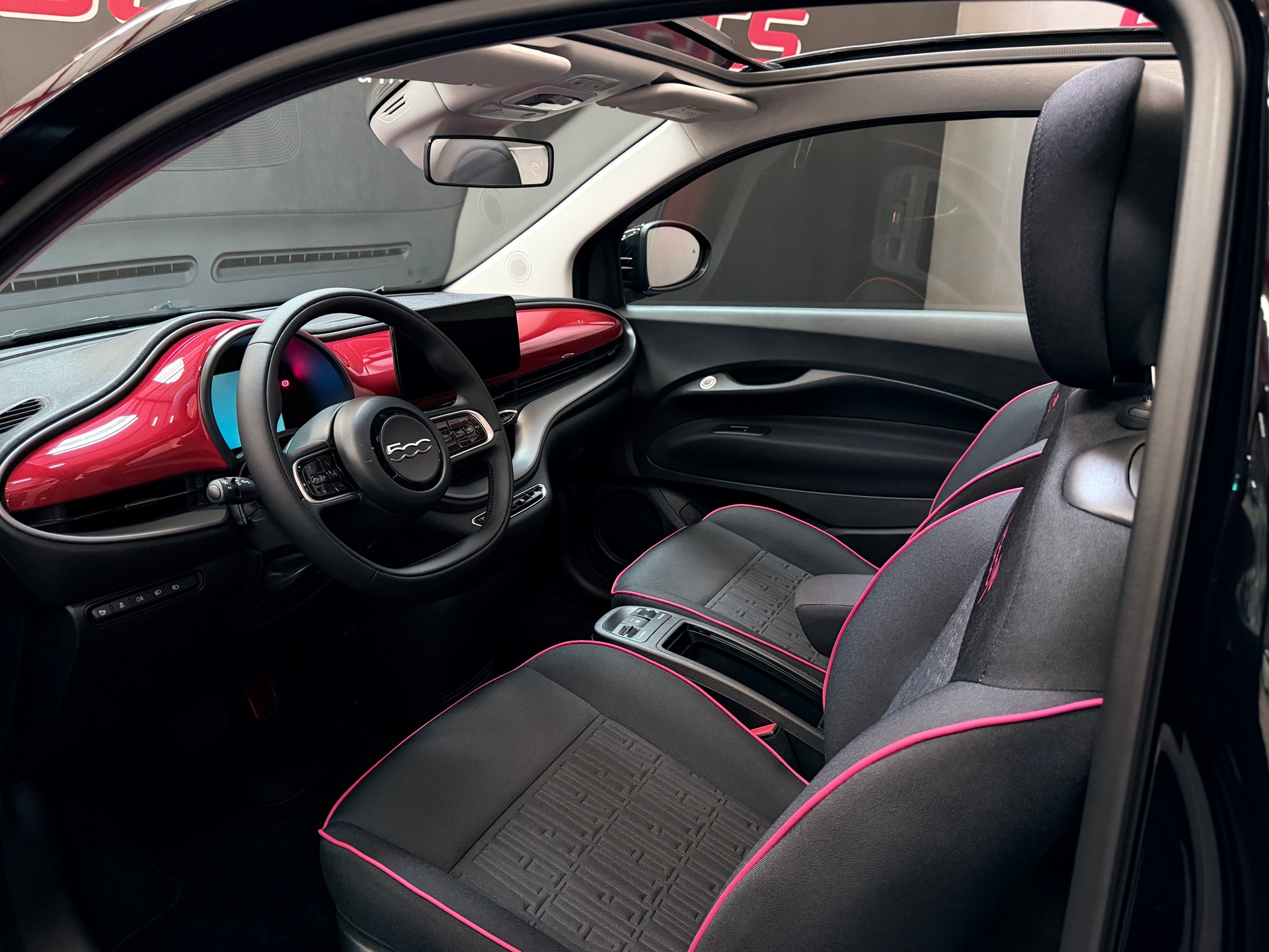 FIAT 500 C electric 87 kW Red-image-10