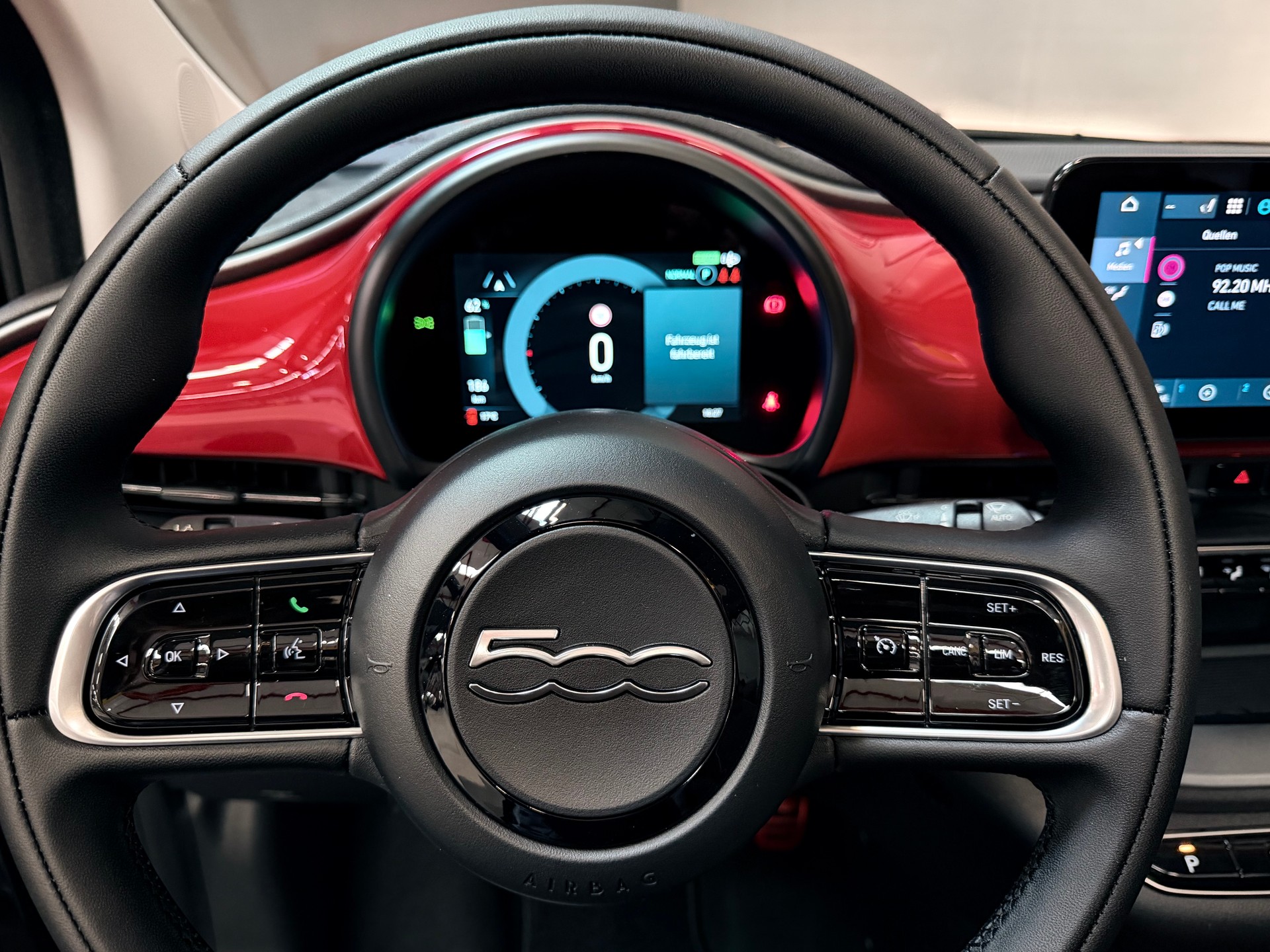 FIAT 500 C electric 87 kW Red-image-17