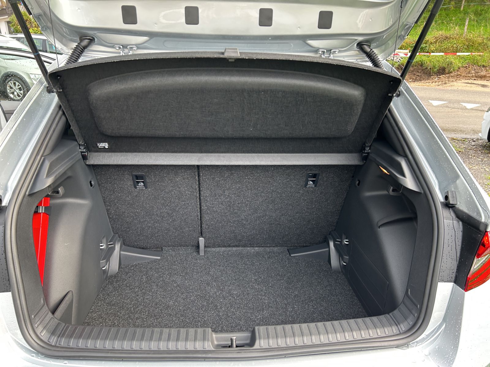 SKODA Fabia 1.0 TSI Selection DSG-image-11