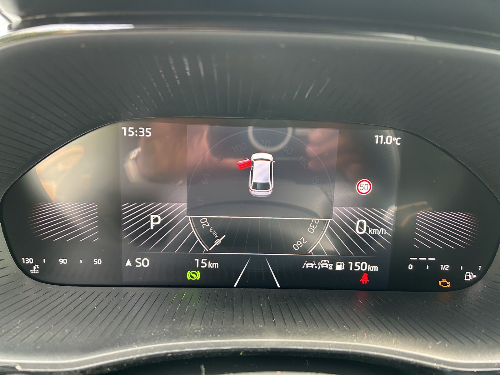 SKODA Fabia 1.0 TSI Selection DSG-image-9