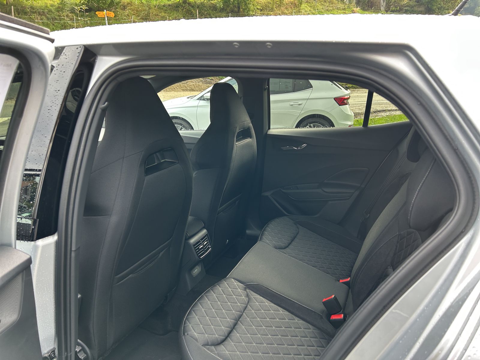 SKODA Fabia 1.0 TSI Selection DSG-image-8