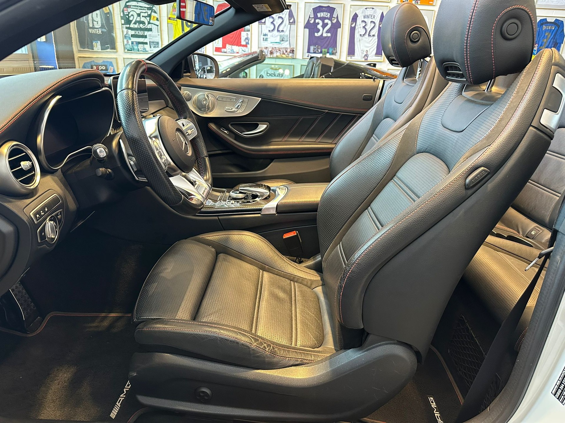 MERCEDES-BENZ C 43 Cabriolet AMG 4Matic 9G-Tronic-image-11