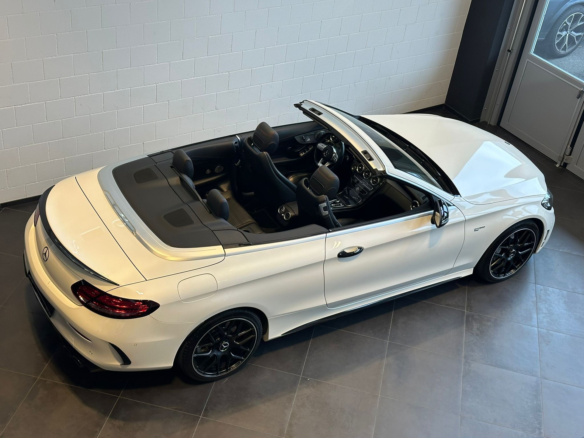 MERCEDES-BENZ C 43 Cabriolet AMG 4Matic 9G-Tronic-image-5