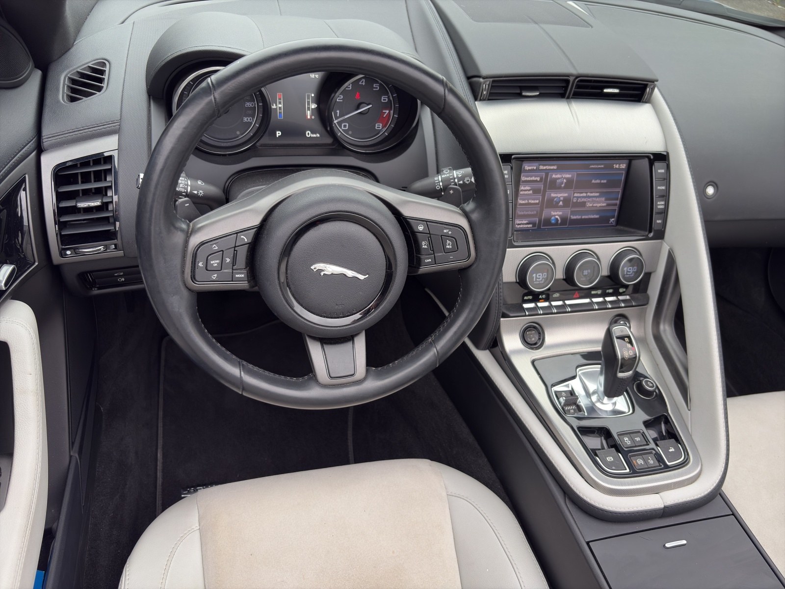 JAGUAR F-Type Convertible 3.0 V6 S/C-image-10