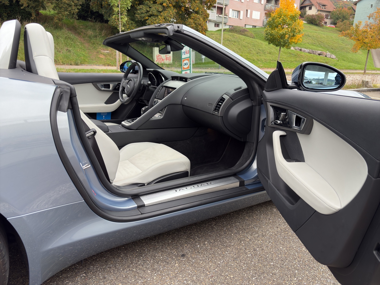 JAGUAR F-Type Convertible 3.0 V6 S/C-image-6