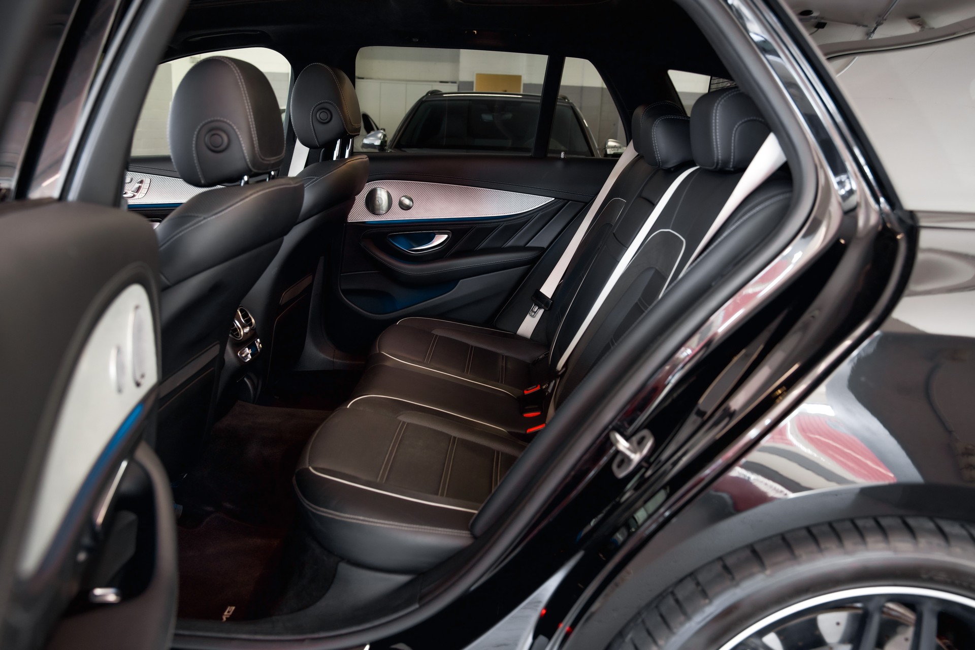 MERCEDES-BENZ E 63 AMG S 4 Matic 9G-Tronic-image-21