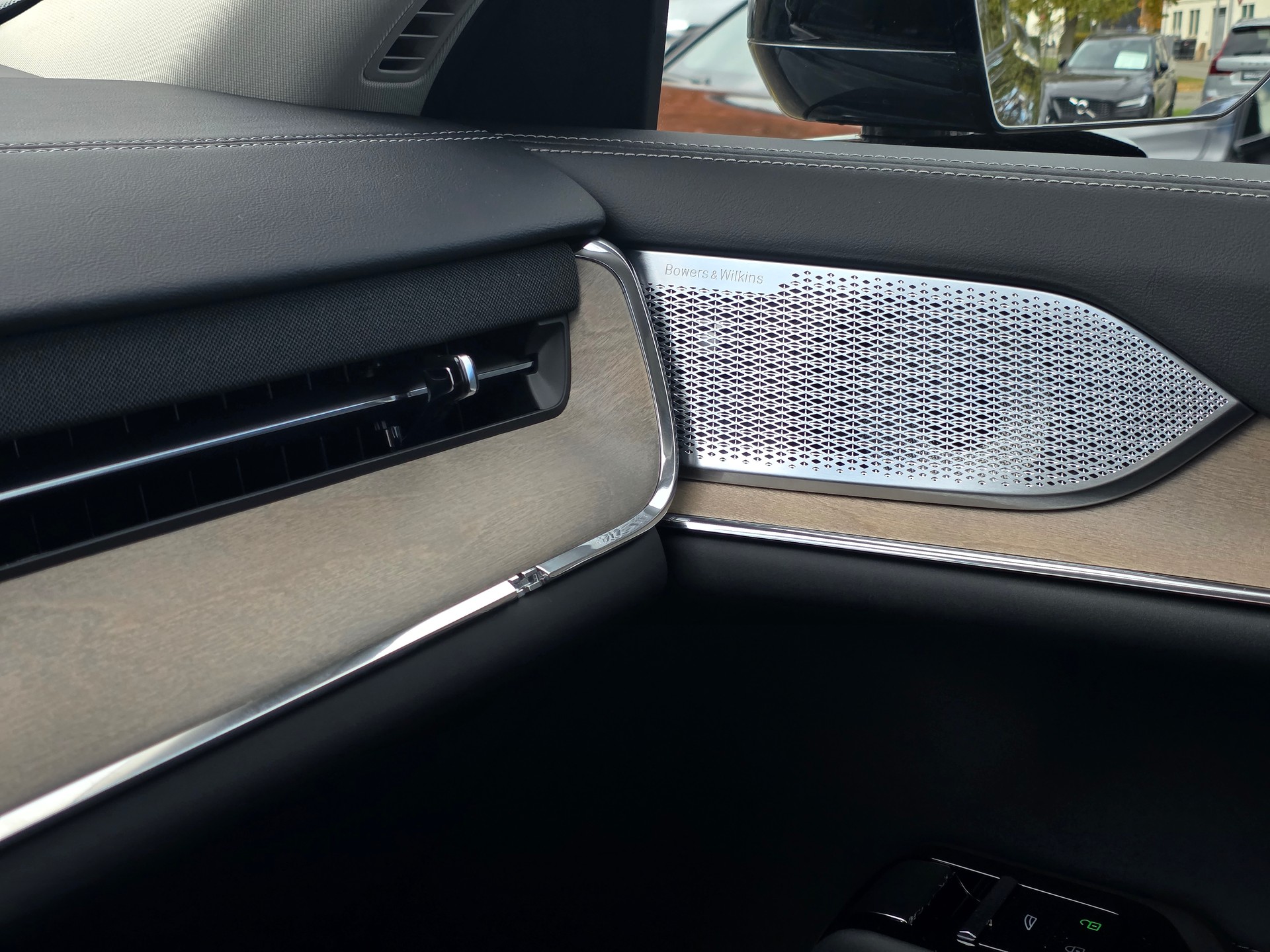 VOLVO EX90 Twin Ultra AWD-image-11