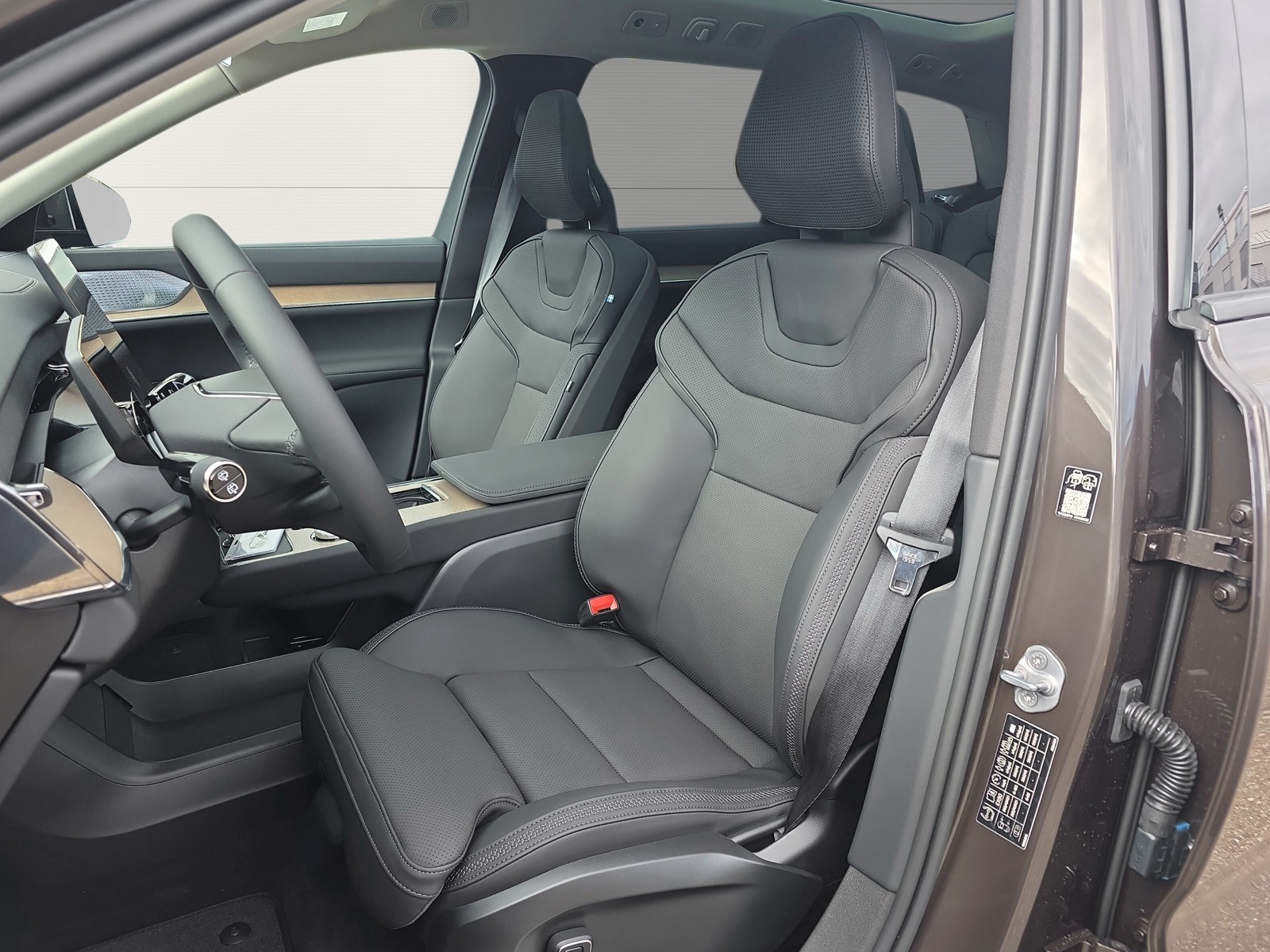 VOLVO EX90 Twin Ultra AWD-image-6