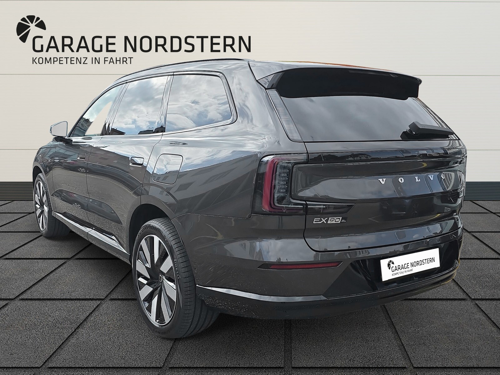 VOLVO EX90 Twin Ultra AWD-image-2