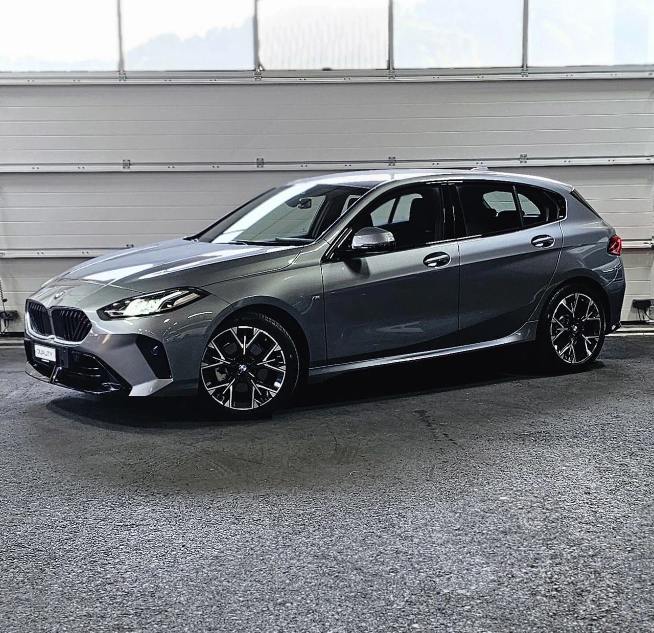 BMW 120 M Sport Steptronic inkl. *** Werksgarantie *** + AHK-image-0