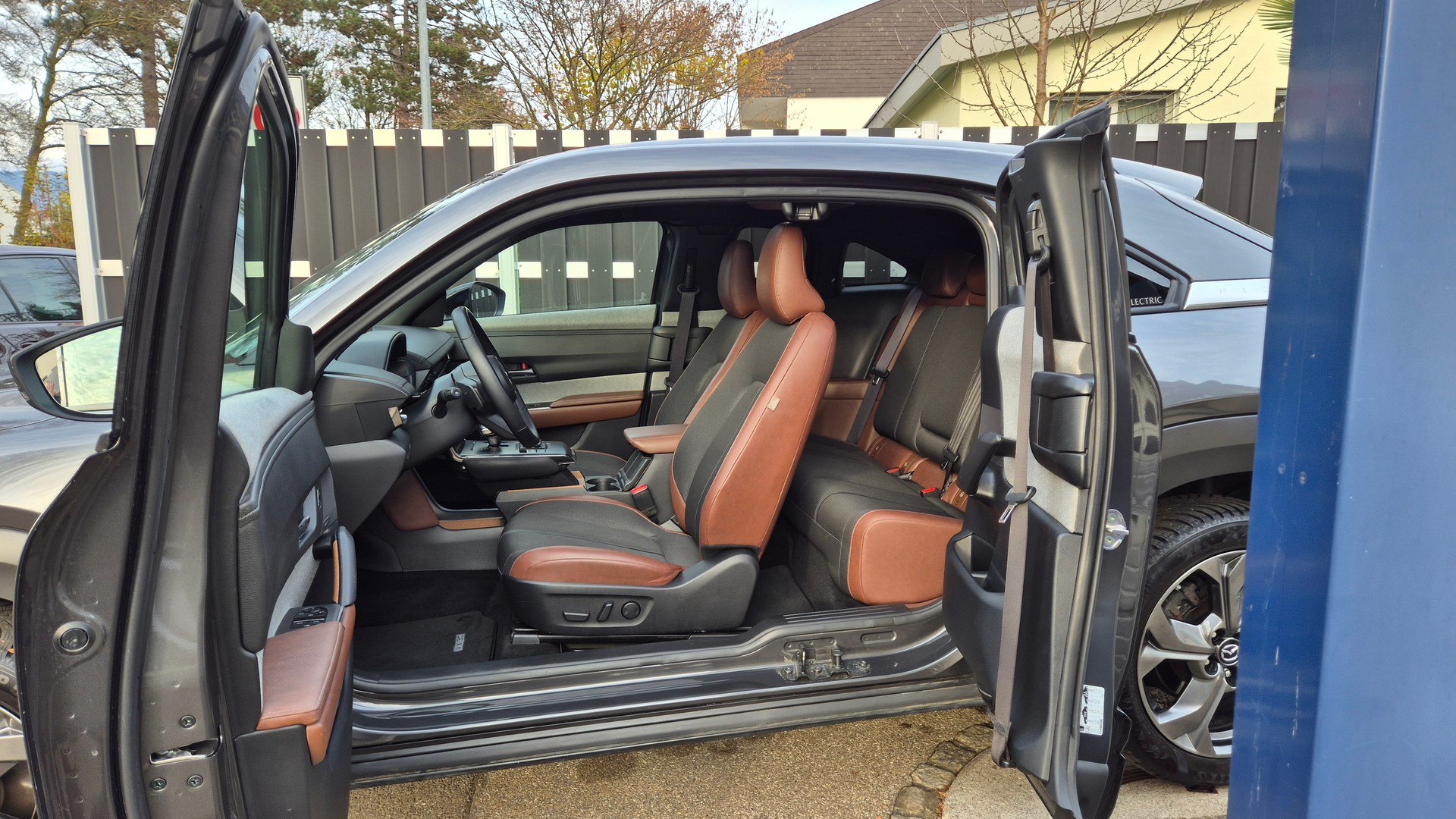 MAZDA MX-30 e-Skyactiv Revolution-image-5