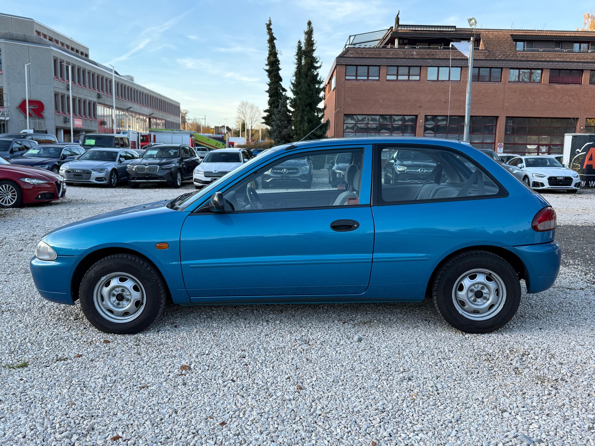 MITSUBISHI COLT-image-3