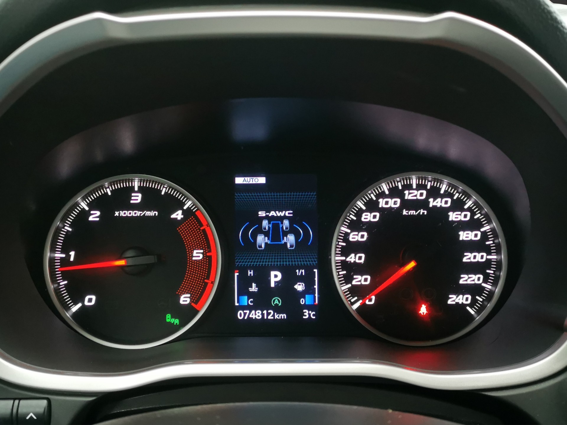 MITSUBISHI Eclipse Cross 2.2DID Style 4WD-image-13
