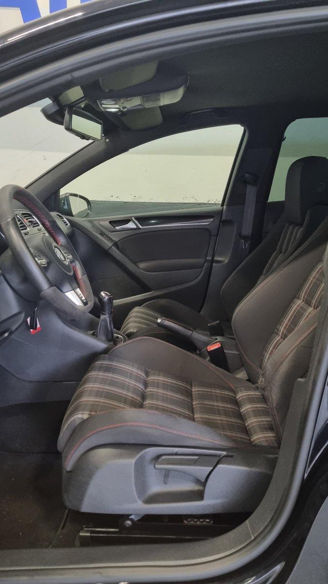 VW Golf VI 2.0 TSI GTI-image-11