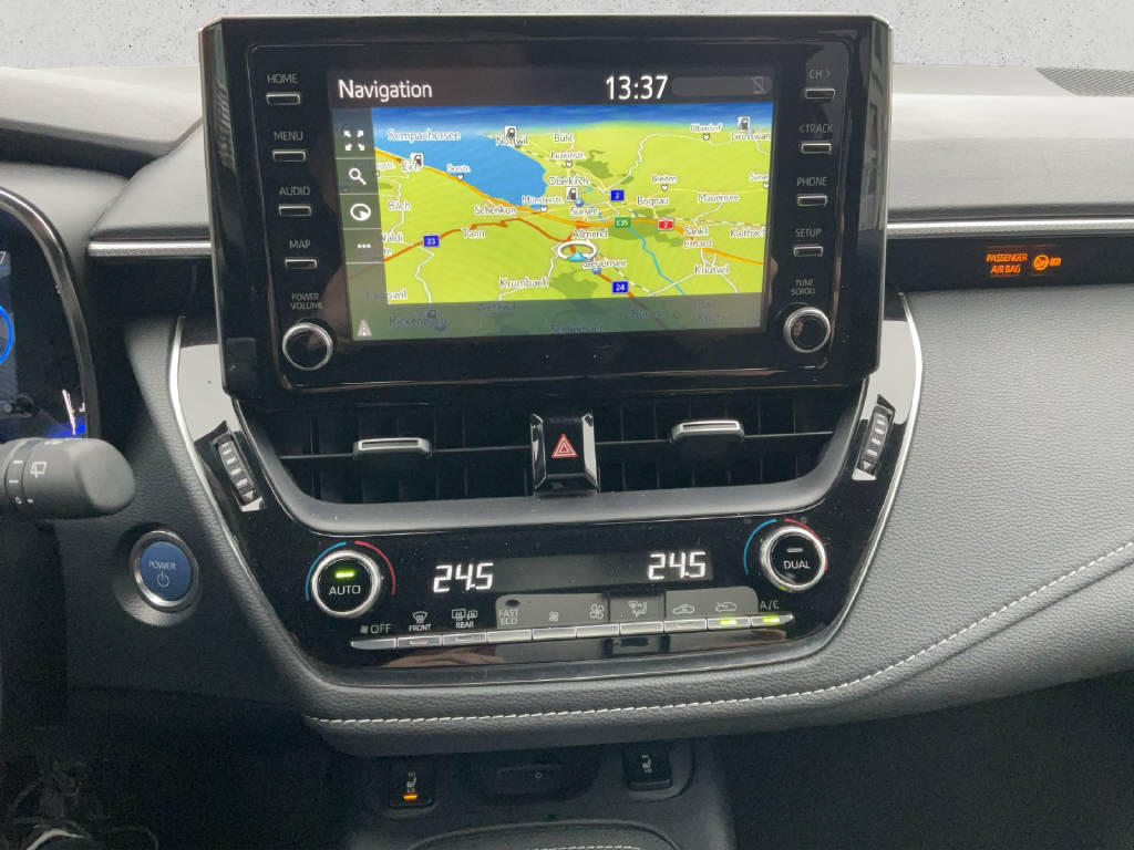 TOYOTA Corolla 2.0 HSD Trend-image-11