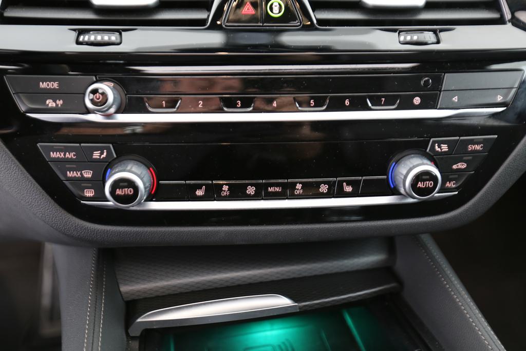 BMW 520d xDrive Touring-image-8