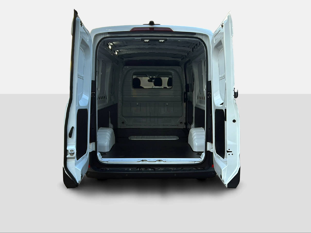 MAXUS Deliver 9 Kaw. L3H2 2.0 TD Comfort-image-12