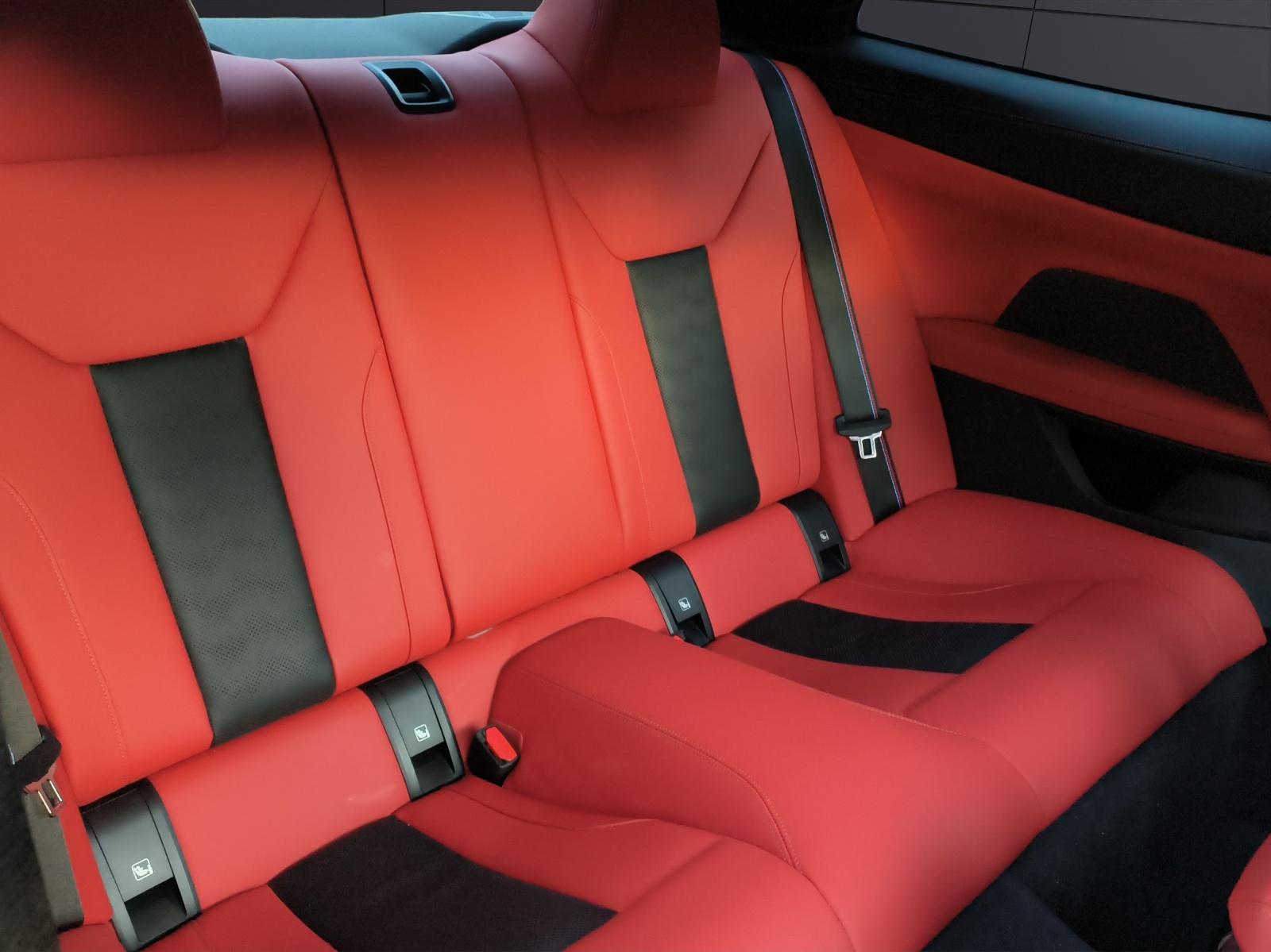 BMW M4 Competition xDrive Coupé-image-14