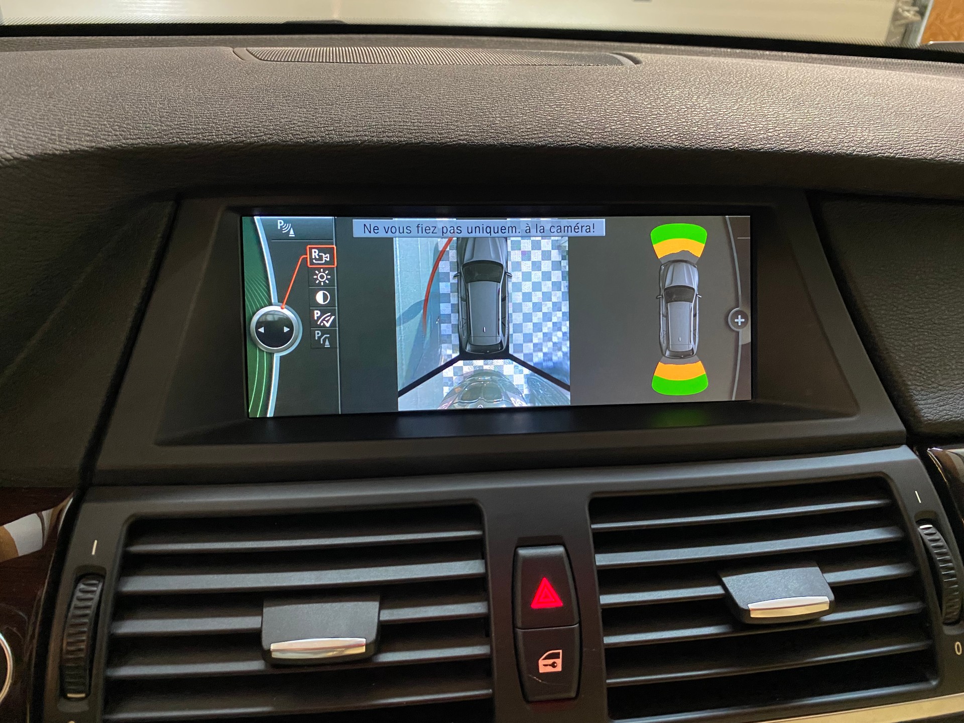 BMW X5 xDrive 40d Steptronic-image-23