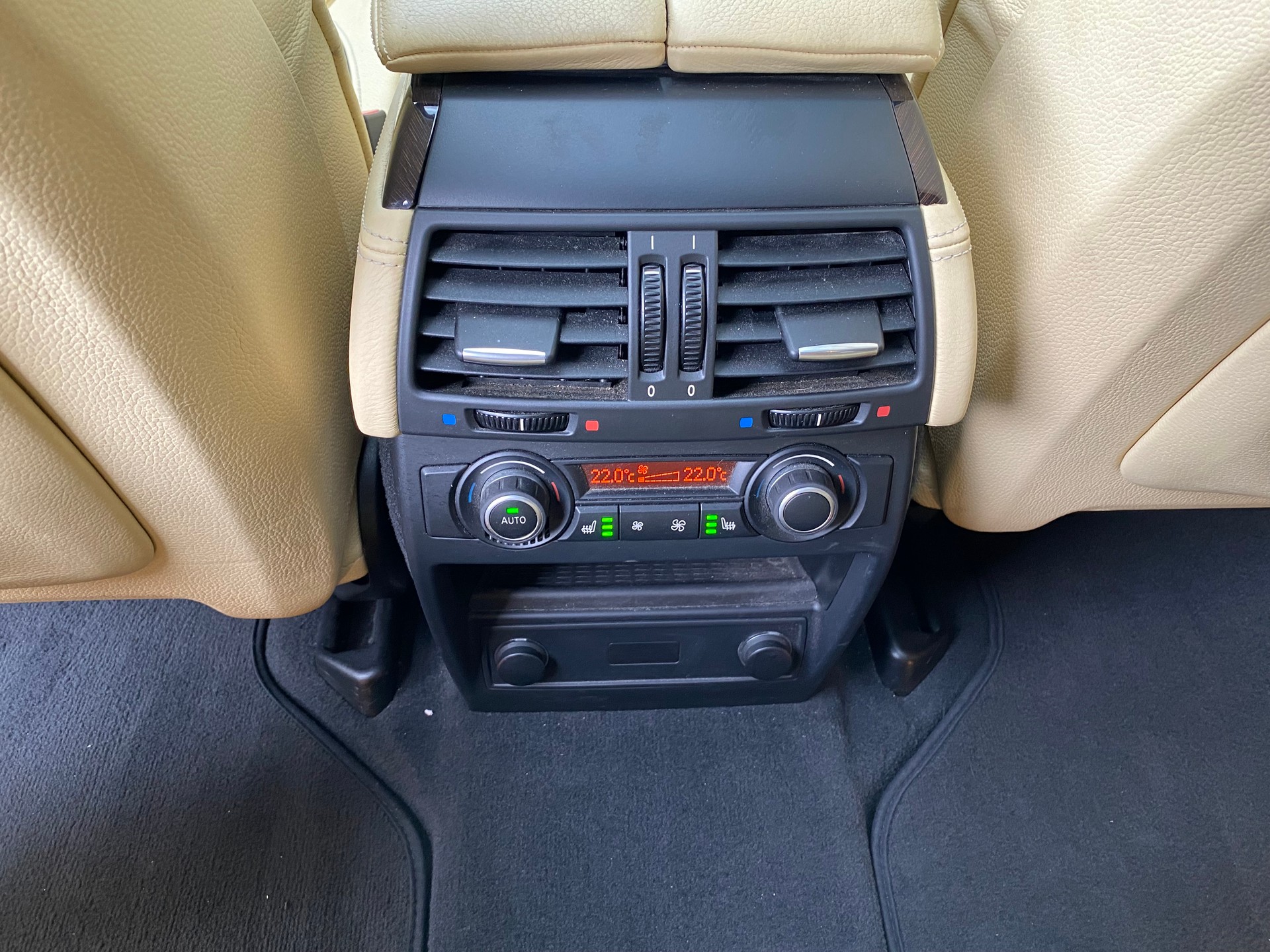 BMW X5 xDrive 40d Steptronic-image-18