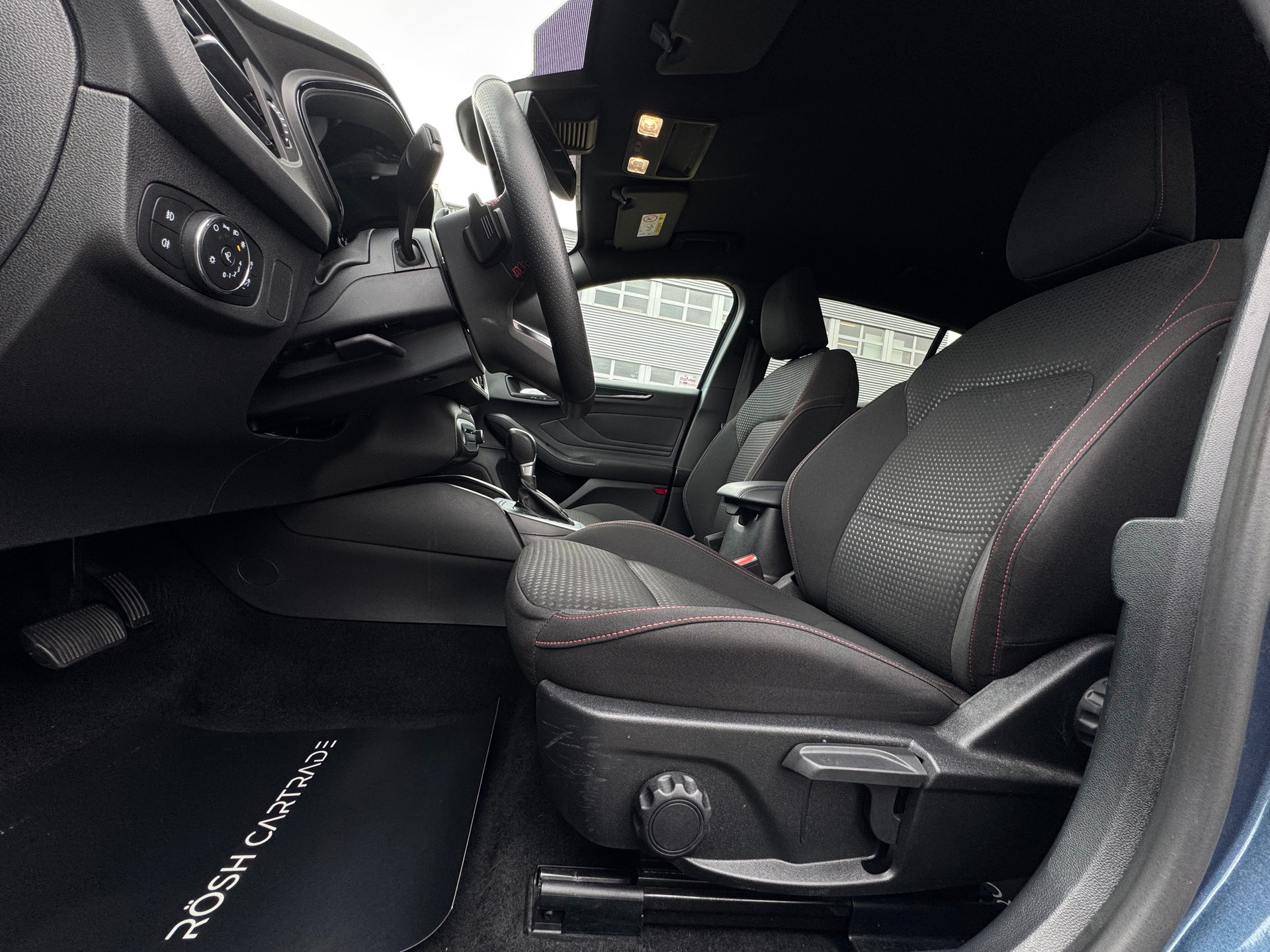 FORD Focus 1.0 MHEV ST-Line Vignale Automat-image-13