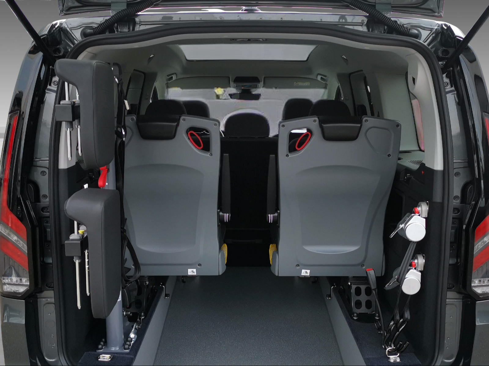 FORD Tourneo Grand Connect Rollstuhlgängig 2.0 EcoBlue 122 Active-image-14