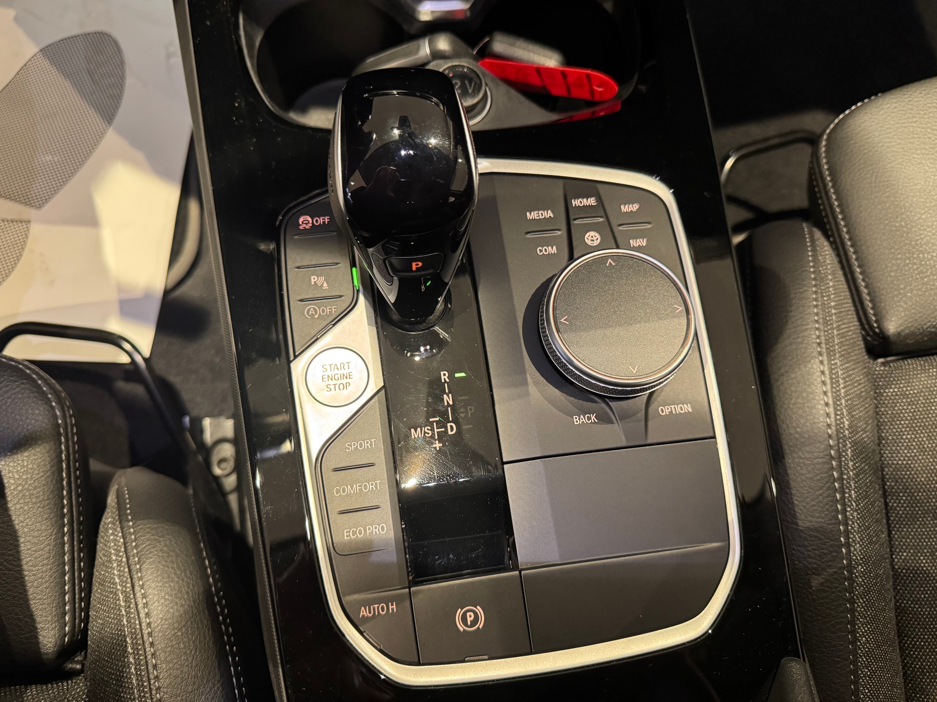 BMW 120d xDrive-image-12