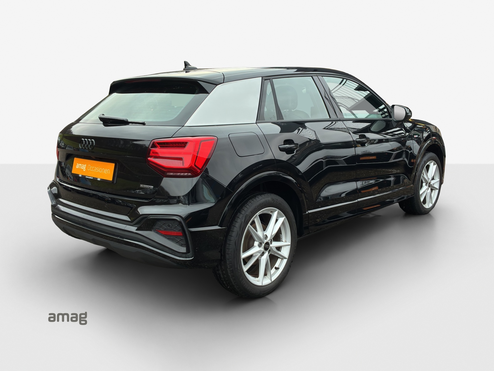 AUDI Q2 40 TFSI S line quattro S-tronic-image-4
