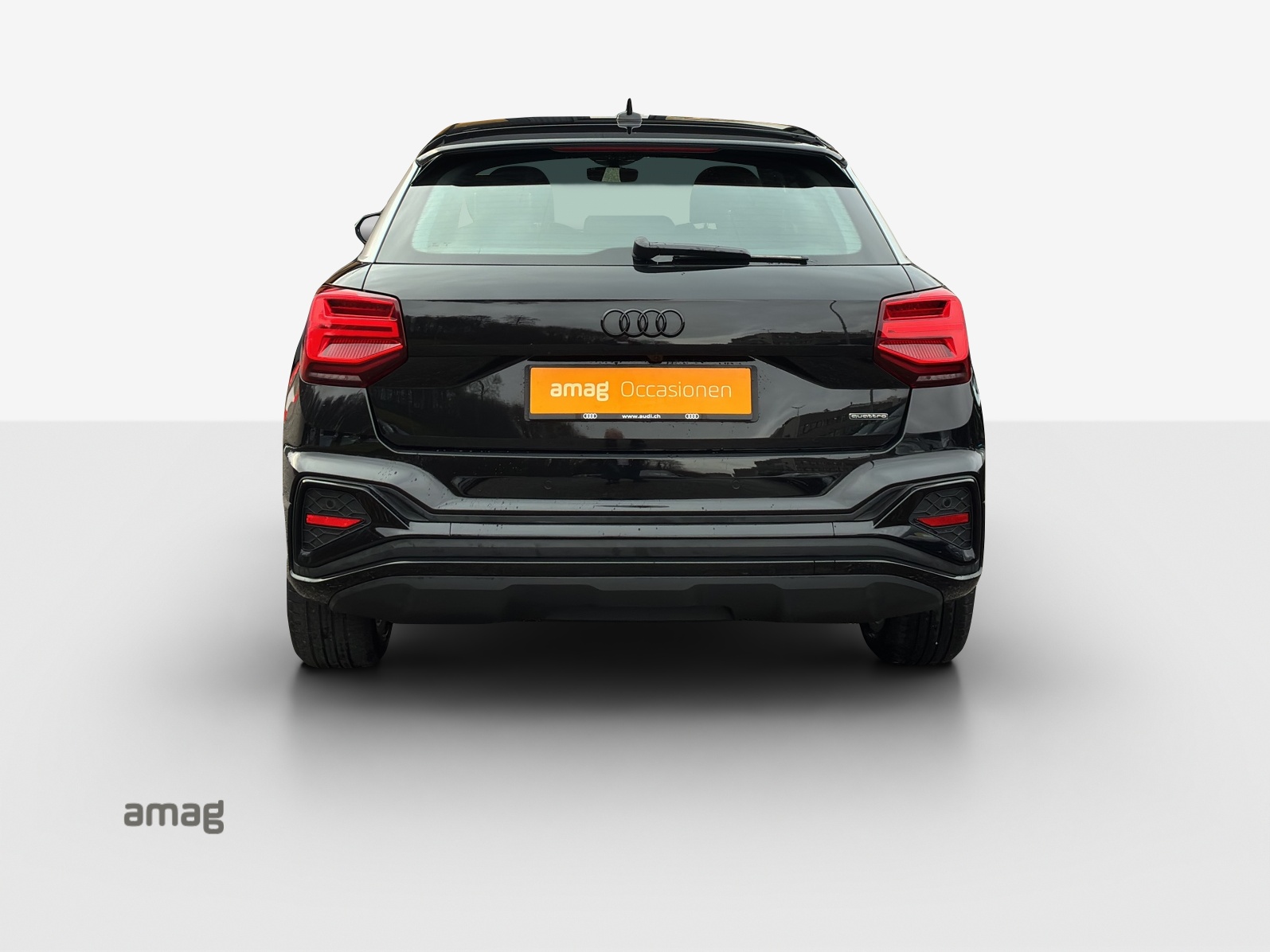 AUDI Q2 40 TFSI S line quattro S-tronic-showroom-element-3