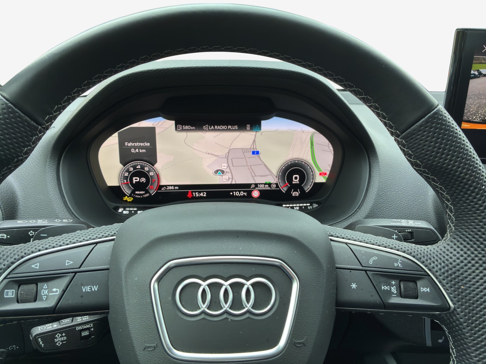 AUDI Q2 40 TFSI S line quattro S-tronic-image-11