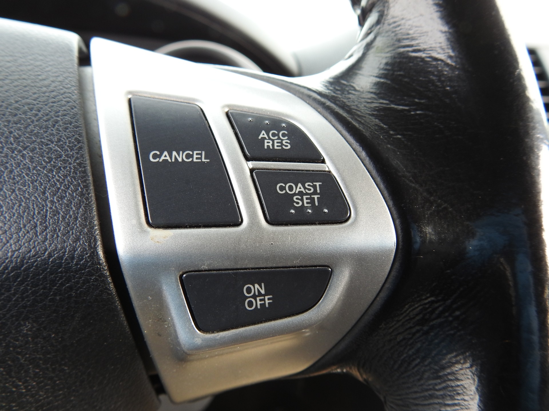 MITSUBISHI ASX 1.8 DID Intense 4WD-image-22