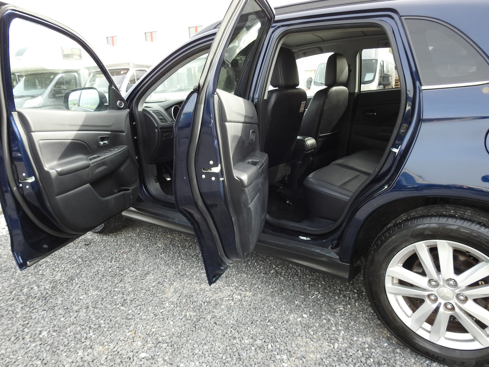 MITSUBISHI ASX 1.8 DID Intense 4WD-image-13
