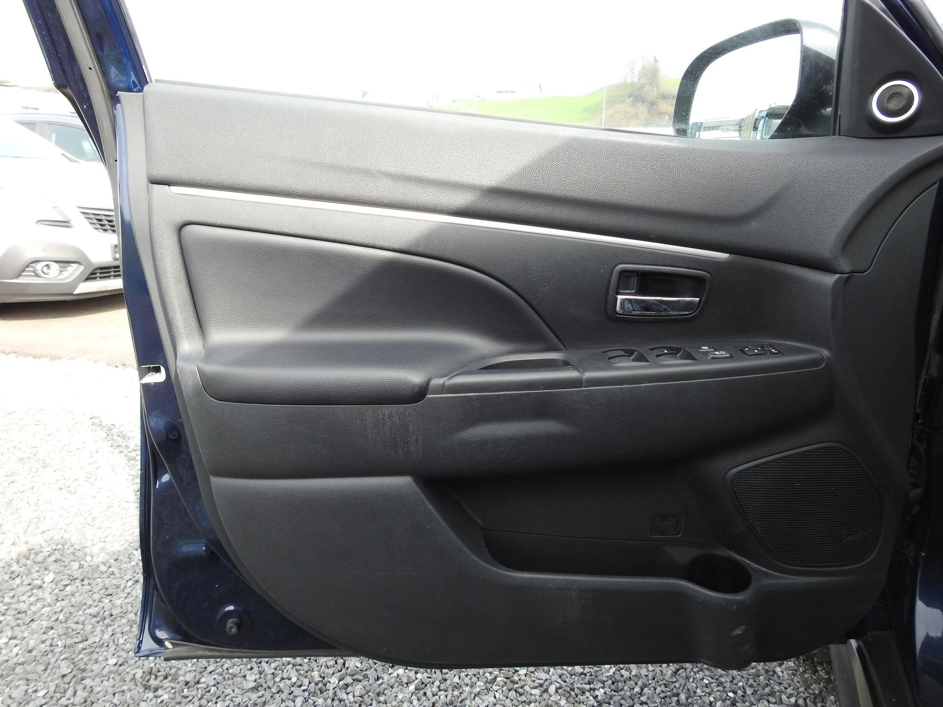 MITSUBISHI ASX 1.8 DID Intense 4WD-image-8