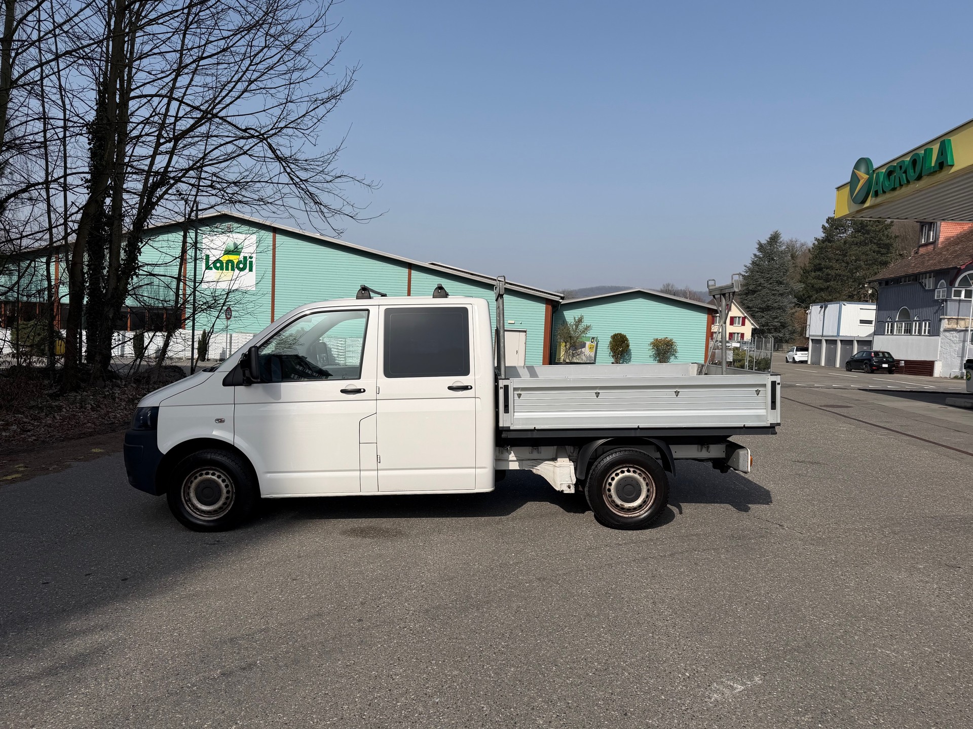 VW T5 2.0 TDI-showroom-element-1