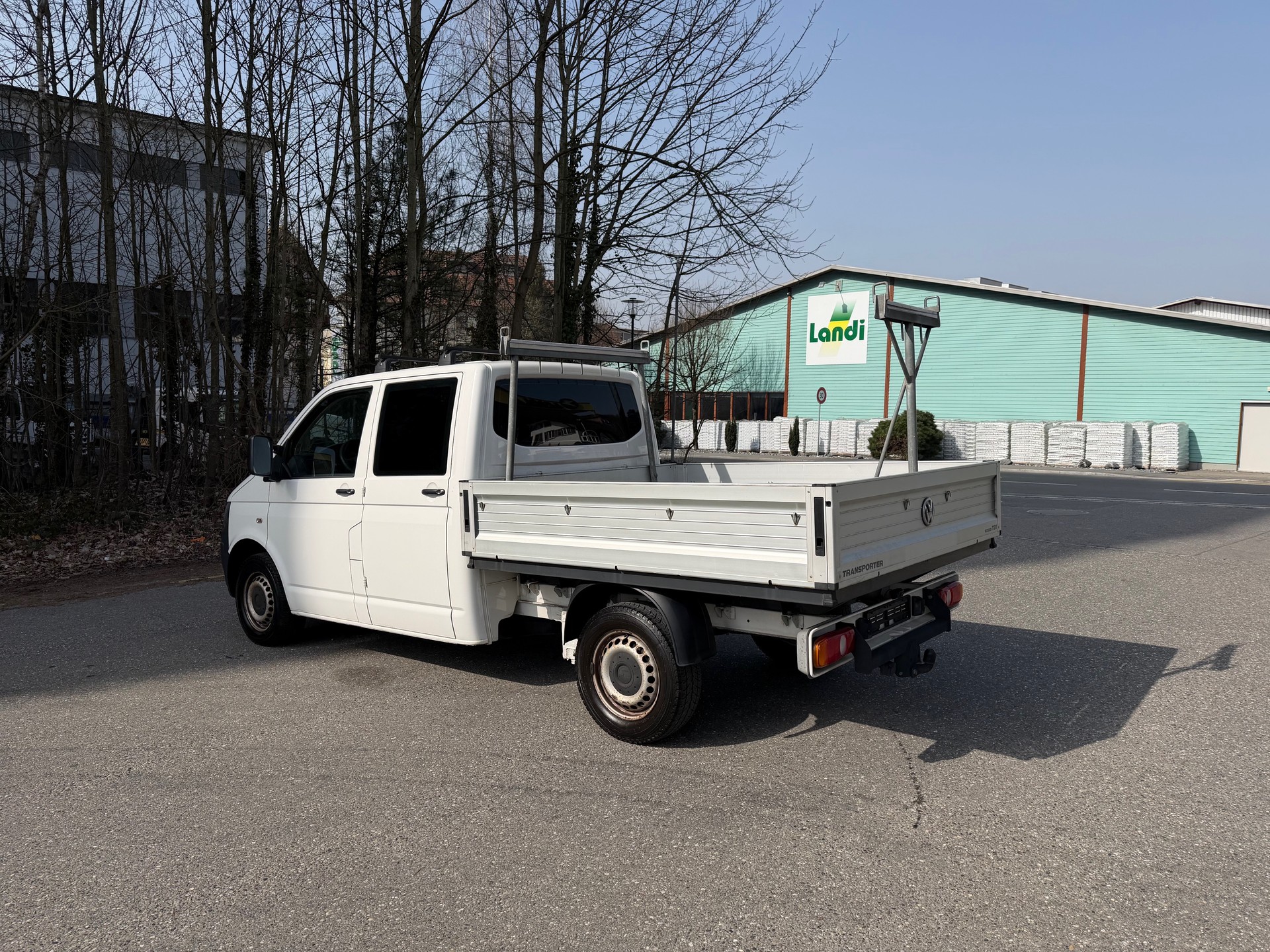 VW T5 2.0 TDI-showroom-element-2