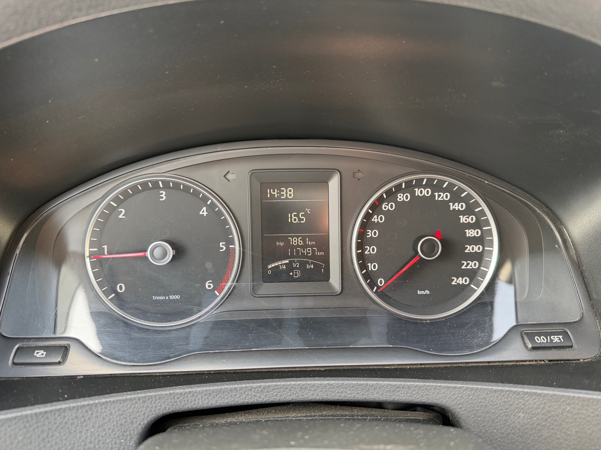 VW T5 2.0 TDI-image-6