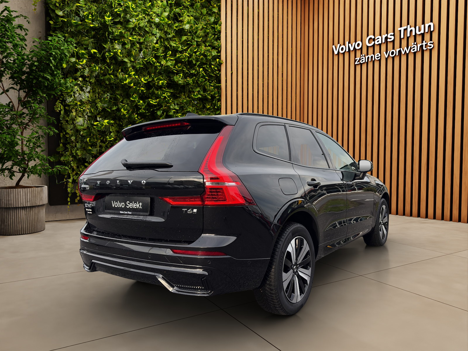 VOLVO XC60 2.0 T6 TE Plus Dark eAWD-image-3