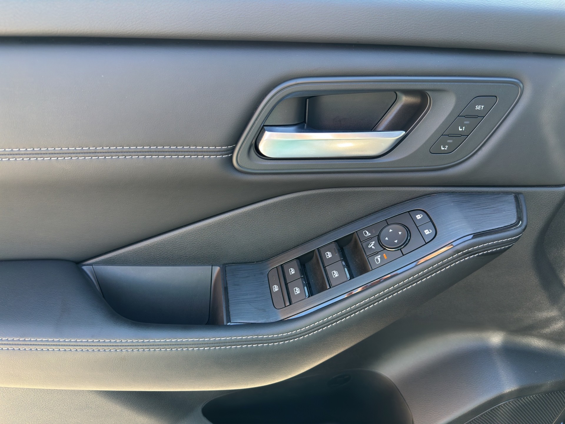 NISSAN X-Trail 1.5 VC-T MHEV N-Connecta-image-8