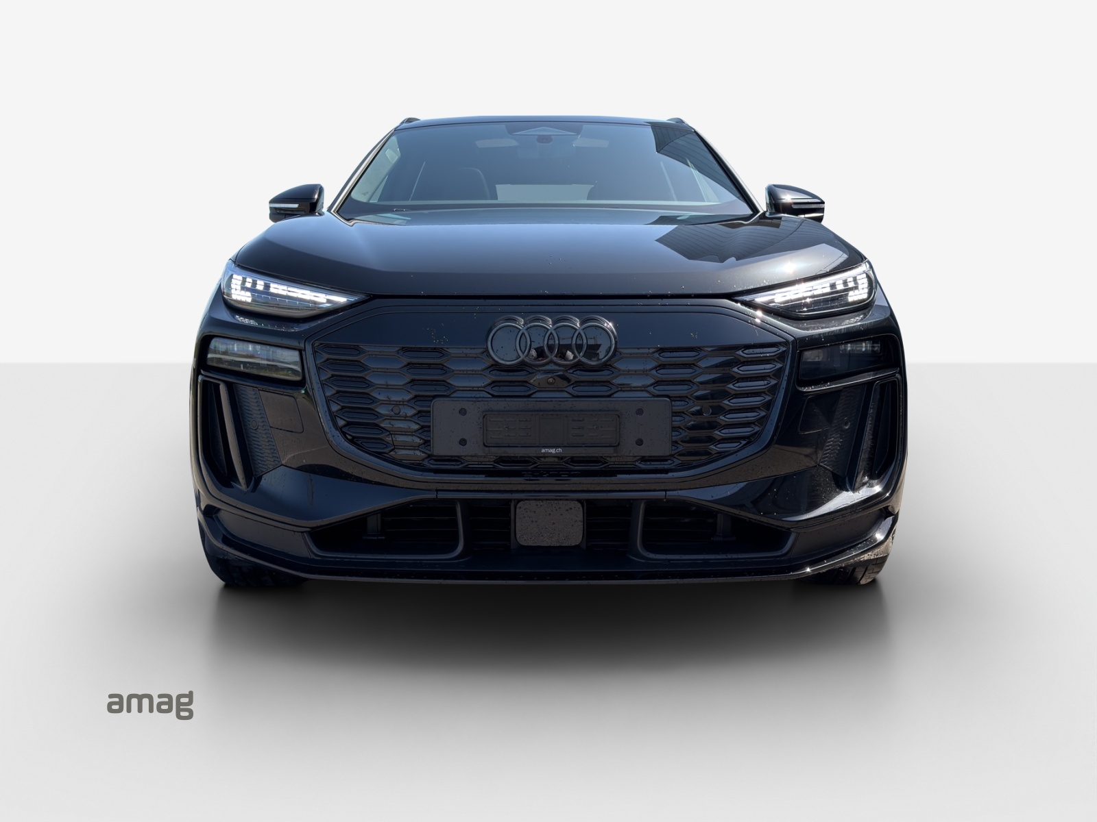 AUDI Q6 e-tron quattro-image-6